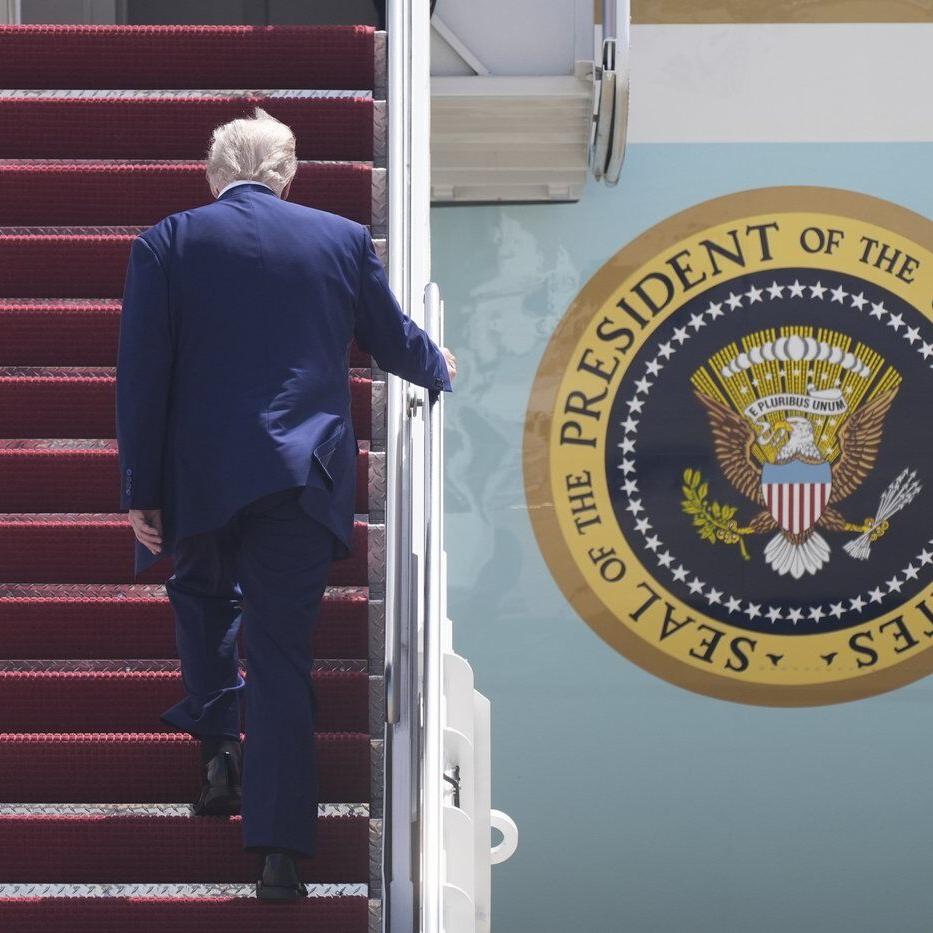 White House correspondents protest lack of wire reporters on Air Force One